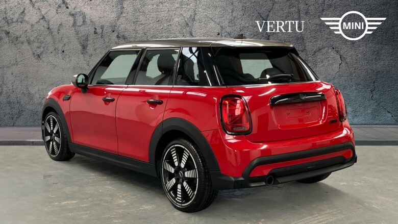 MINI Hatchback 1.5 Cooper Exclusive 5dr Auto Petrol Hatchback